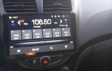 Hyundai Solaris II рестайлинг, 2014 год, 970 000 рублей, 9 фотография