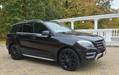 Mercedes-Benz M-Класс, 2015 год, 2 700 000 рублей, 2 фотография