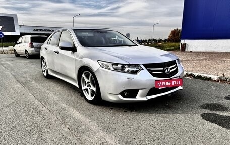 Honda Accord VIII рестайлинг, 2011 год, 875 000 рублей, 2 фотография