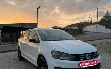 Volkswagen Polo VI (EU Market), 2017 год, 899 000 рублей, 3 фотография