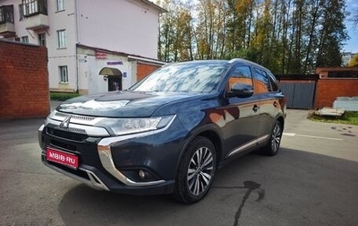 Mitsubishi Outlander III рестайлинг 3, 2020 год, 2 100 000 рублей, 1 фотография
