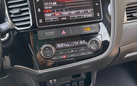 Mitsubishi Outlander III рестайлинг 3, 2018 год, 2 100 000 рублей, 4 фотография