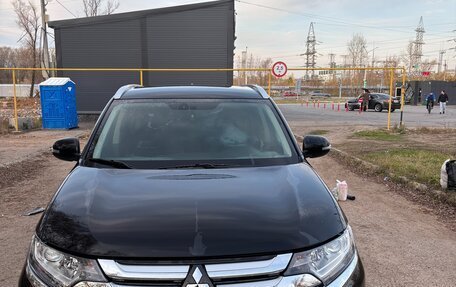 Mitsubishi Outlander III рестайлинг 3, 2018 год, 2 100 000 рублей, 7 фотография