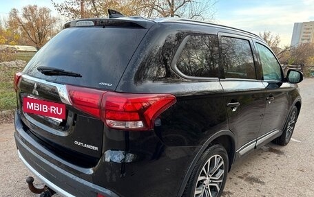 Mitsubishi Outlander III рестайлинг 3, 2018 год, 2 100 000 рублей, 6 фотография
