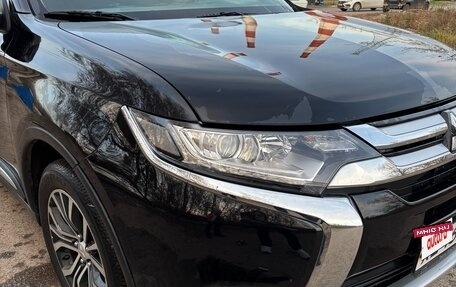 Mitsubishi Outlander III рестайлинг 3, 2018 год, 2 100 000 рублей, 8 фотография