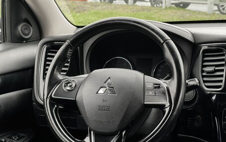 Mitsubishi Outlander III рестайлинг 3, 2019 год, 2 277 000 рублей, 14 фотография