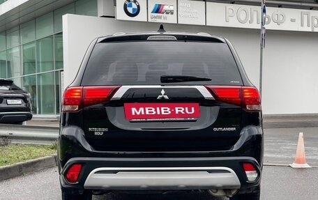 Mitsubishi Outlander III рестайлинг 3, 2019 год, 2 277 000 рублей, 6 фотография