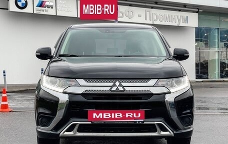 Mitsubishi Outlander III рестайлинг 3, 2019 год, 2 277 000 рублей, 2 фотография