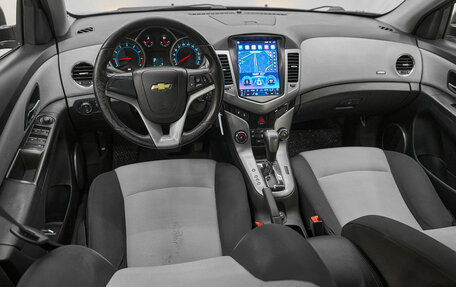 Chevrolet Cruze II, 2011 год, 690 000 рублей, 10 фотография
