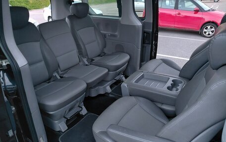 Hyundai Grand Starex Grand Starex I рестайлинг 2, 2009 год, 1 150 000 рублей, 16 фотография