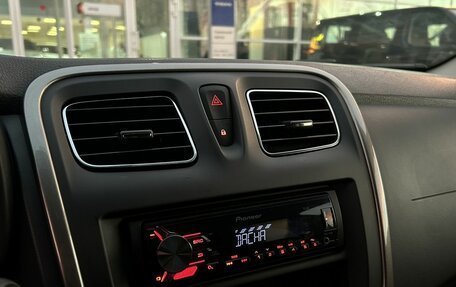 Renault Sandero II рестайлинг, 2016 год, 950 000 рублей, 21 фотография