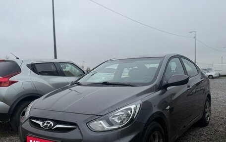 Hyundai Solaris II рестайлинг, 2011 год, 420 000 рублей, 4 фотография