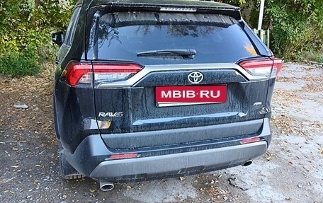 Toyota RAV4, 2020 год, 3 050 000 рублей, 1 фотография