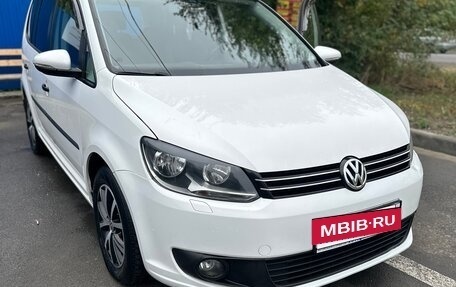 Volkswagen Touran III, 2012 год, 1 100 000 рублей, 2 фотография