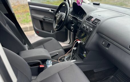 Volkswagen Touran III, 2012 год, 1 100 000 рублей, 10 фотография