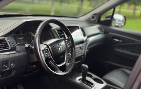 Honda Pilot III рестайлинг, 2018 год, 2 550 000 рублей, 11 фотография