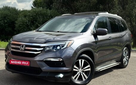 Honda Pilot III рестайлинг, 2018 год, 2 550 000 рублей, 13 фотография