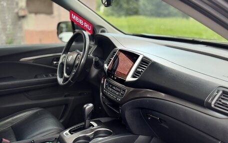 Honda Pilot III рестайлинг, 2018 год, 2 550 000 рублей, 12 фотография