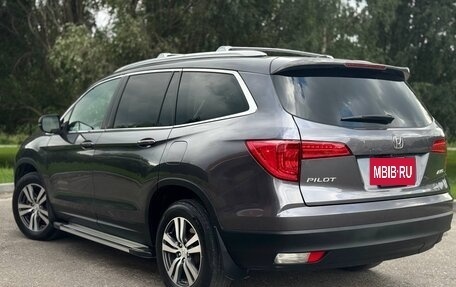 Honda Pilot III рестайлинг, 2018 год, 2 550 000 рублей, 8 фотография