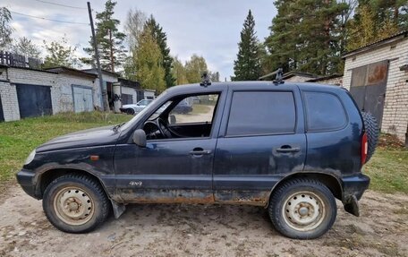 Chevrolet Niva I рестайлинг, 2005 год, 150 000 рублей, 1 фотография