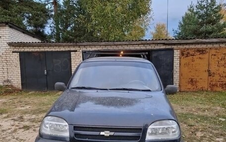 Chevrolet Niva I рестайлинг, 2005 год, 150 000 рублей, 4 фотография