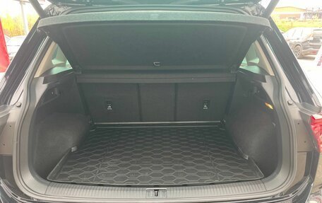 Volkswagen Tiguan II, 2019 год, 2 250 000 рублей, 28 фотография