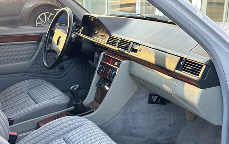 Mercedes-Benz W124, 1991 год, 1 290 000 рублей, 14 фотография