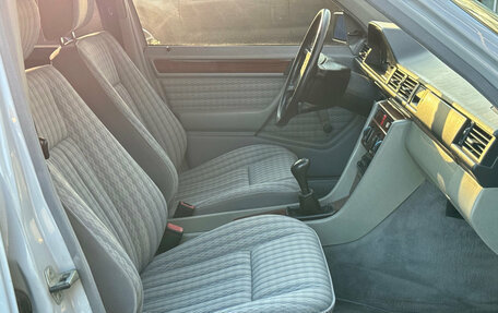 Mercedes-Benz W124, 1991 год, 1 290 000 рублей, 15 фотография