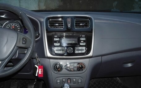 Renault Sandero II рестайлинг, 2014 год, 1 079 000 рублей, 18 фотография