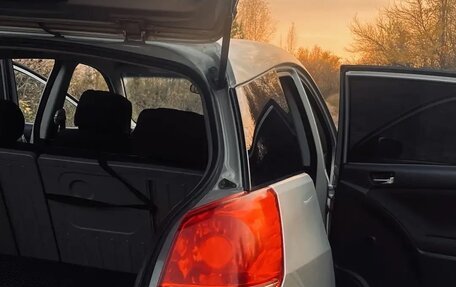 Toyota Matrix, 2004 год, 710 000 рублей, 19 фотография