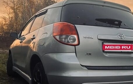 Toyota Matrix, 2004 год, 710 000 рублей, 32 фотография