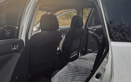 Toyota Matrix, 2004 год, 710 000 рублей, 36 фотография