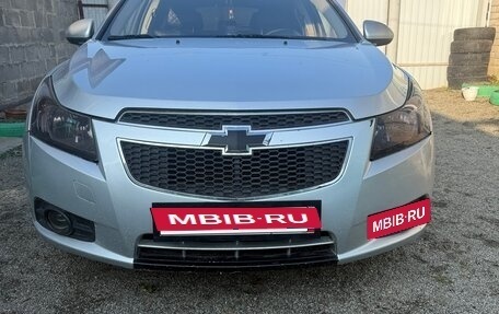 Chevrolet Cruze II, 2012 год, 600 000 рублей, 3 фотография