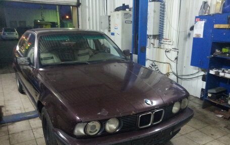 BMW 5 серия, 1993 год, 87 000 рублей, 1 фотография