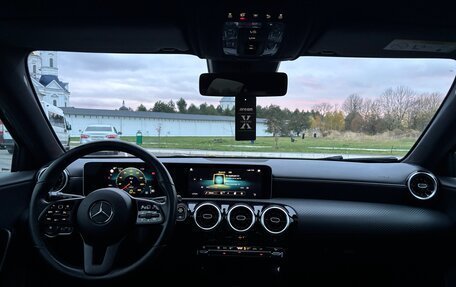 Mercedes-Benz A-Класс, 2019 год, 2 130 000 рублей, 8 фотография