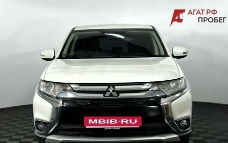 Mitsubishi Outlander III рестайлинг 3, 2018 год, 1 800 000 рублей, 3 фотография