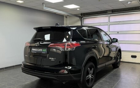 Toyota RAV4, 2018 год, 2 430 000 рублей, 6 фотография