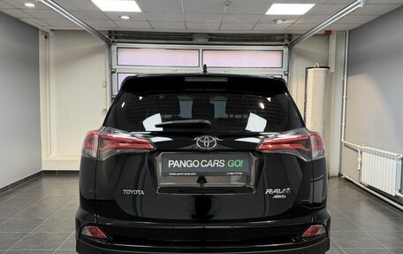 Toyota RAV4, 2018 год, 2 430 000 рублей, 5 фотография