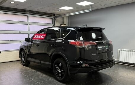 Toyota RAV4, 2018 год, 2 430 000 рублей, 4 фотография