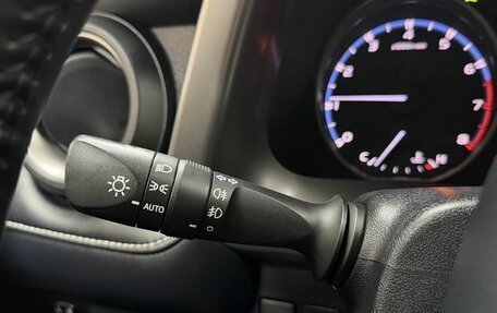 Toyota RAV4, 2018 год, 2 430 000 рублей, 13 фотография