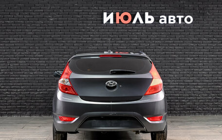 Hyundai Solaris II рестайлинг, 2011 год, 600 000 рублей, 2 фотография