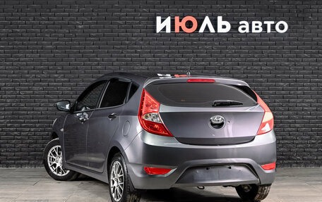 Hyundai Solaris II рестайлинг, 2011 год, 600 000 рублей, 3 фотография