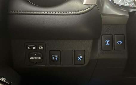 Toyota RAV4, 2017 год, 2 150 000 рублей, 15 фотография