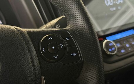 Toyota RAV4, 2017 год, 2 150 000 рублей, 10 фотография