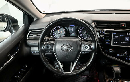 Toyota Camry, 2019 год, 3 250 000 рублей, 12 фотография