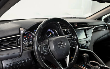 Toyota Camry, 2019 год, 3 250 000 рублей, 14 фотография