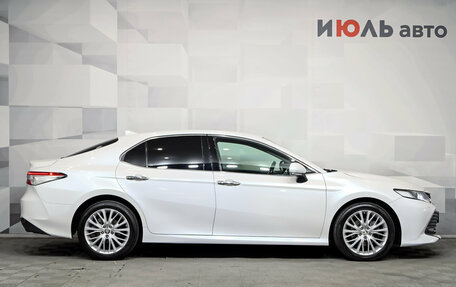 Toyota Camry, 2019 год, 3 250 000 рублей, 8 фотография