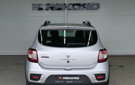 Renault Sandero II рестайлинг, 2016 год, 879 000 рублей, 6 фотография