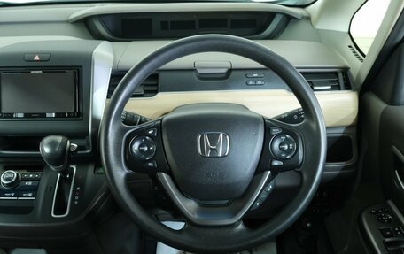 Honda Freed II, 2016 год, 1 699 000 рублей, 12 фотография