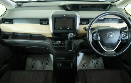 Honda Freed II, 2016 год, 1 699 000 рублей, 14 фотография